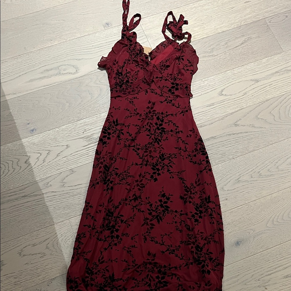 RIHOAS Burgundy Floral Midi Dress